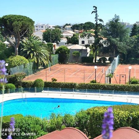 2 Pieces Climatise-Wifi / 4 Voyageurs / Boxe Prive / 2 Piscines / 2 Tennis / Petanque / Pingpong Antibes Extérieur photo